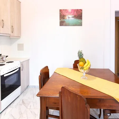Fotini Holiday home *